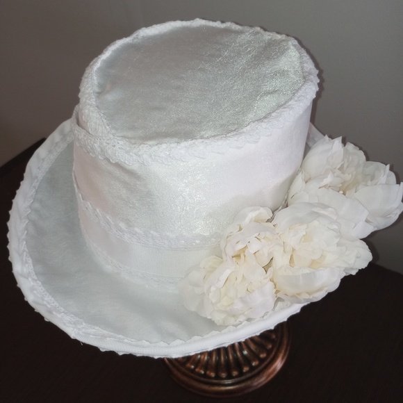 Gorgeous Wedding White Satin and Lace Ladies Top Hat and Cosplay main image 4